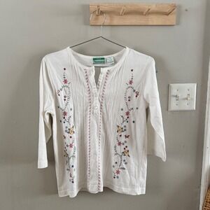 Sheningans petite small embroidered top